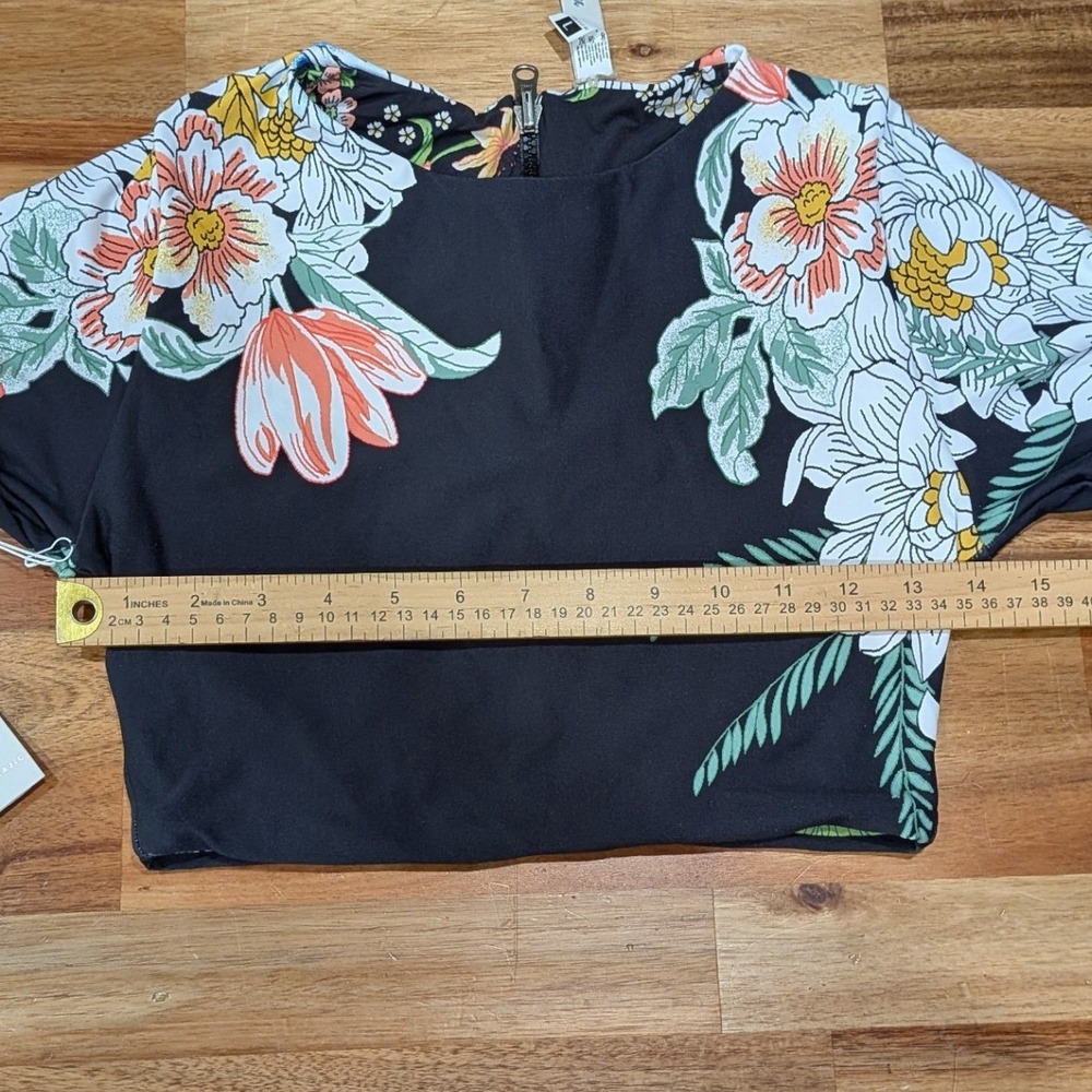 NWT Maaji Womens Reversible Long Sleeve Swim Crop Top L Floral Rash Guard Resort - Picture 5 of 11